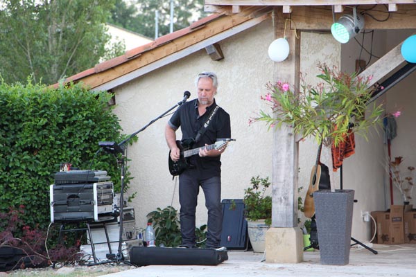 Soirée Music Restaurant/Bar